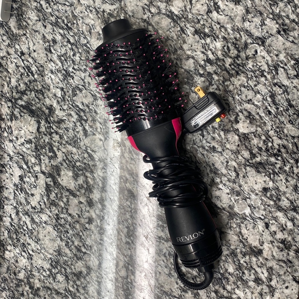 Revlon One Step Volumizer Original Brush Hairdryer